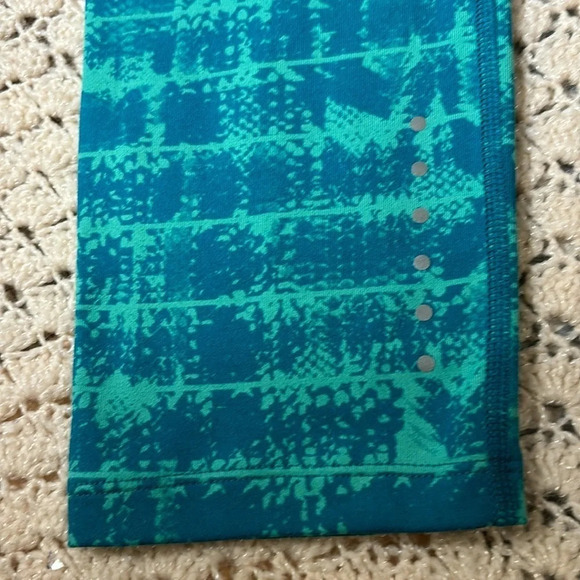 NIKE Women's 22" Epic Run Cropped Running Tights 825863 Green Blue Print Size S - Picture 8 of 11